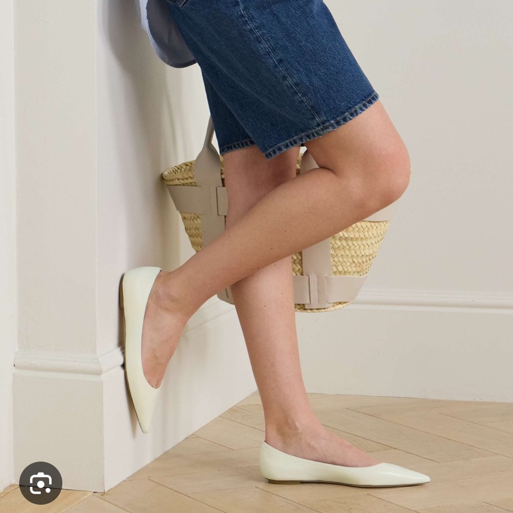 Stuart weitzman cream White Flats